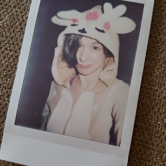 Meet your Posher, Tina - Picture 1 of 1